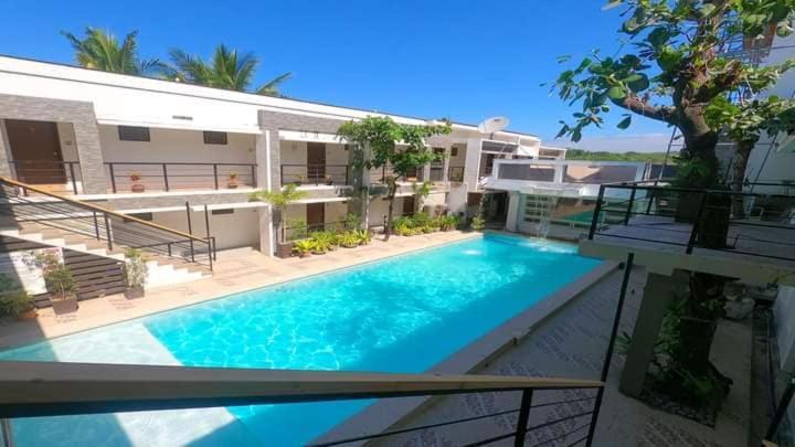 Miami Heat Beach Resort Morong  Exterior photo